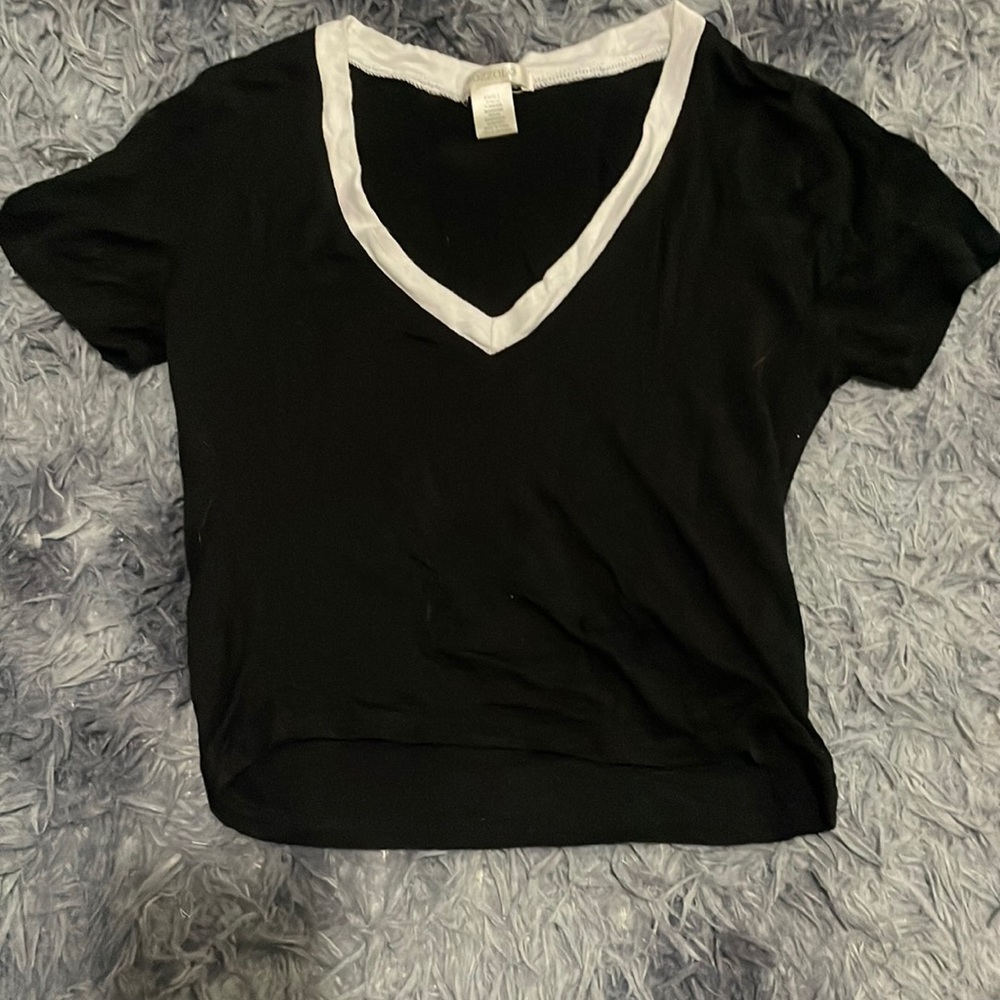 Black & white crop top